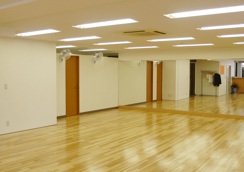 オオタケダンススクール照明イメージ